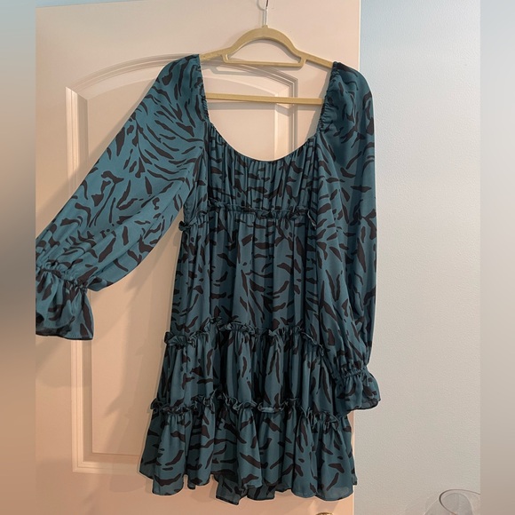 BuddLove Dress - Picture 1 of 5